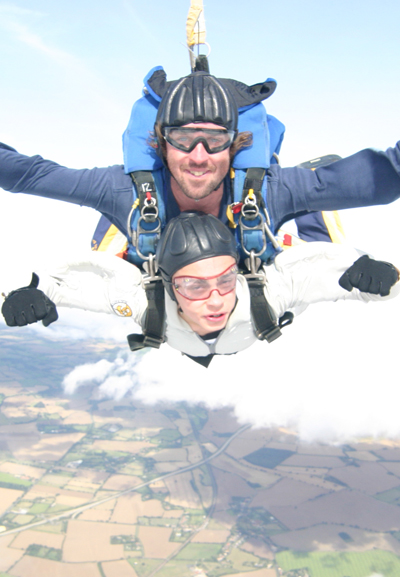 UK Parachuting & Skydiving UK Parachuting & Skydiving
